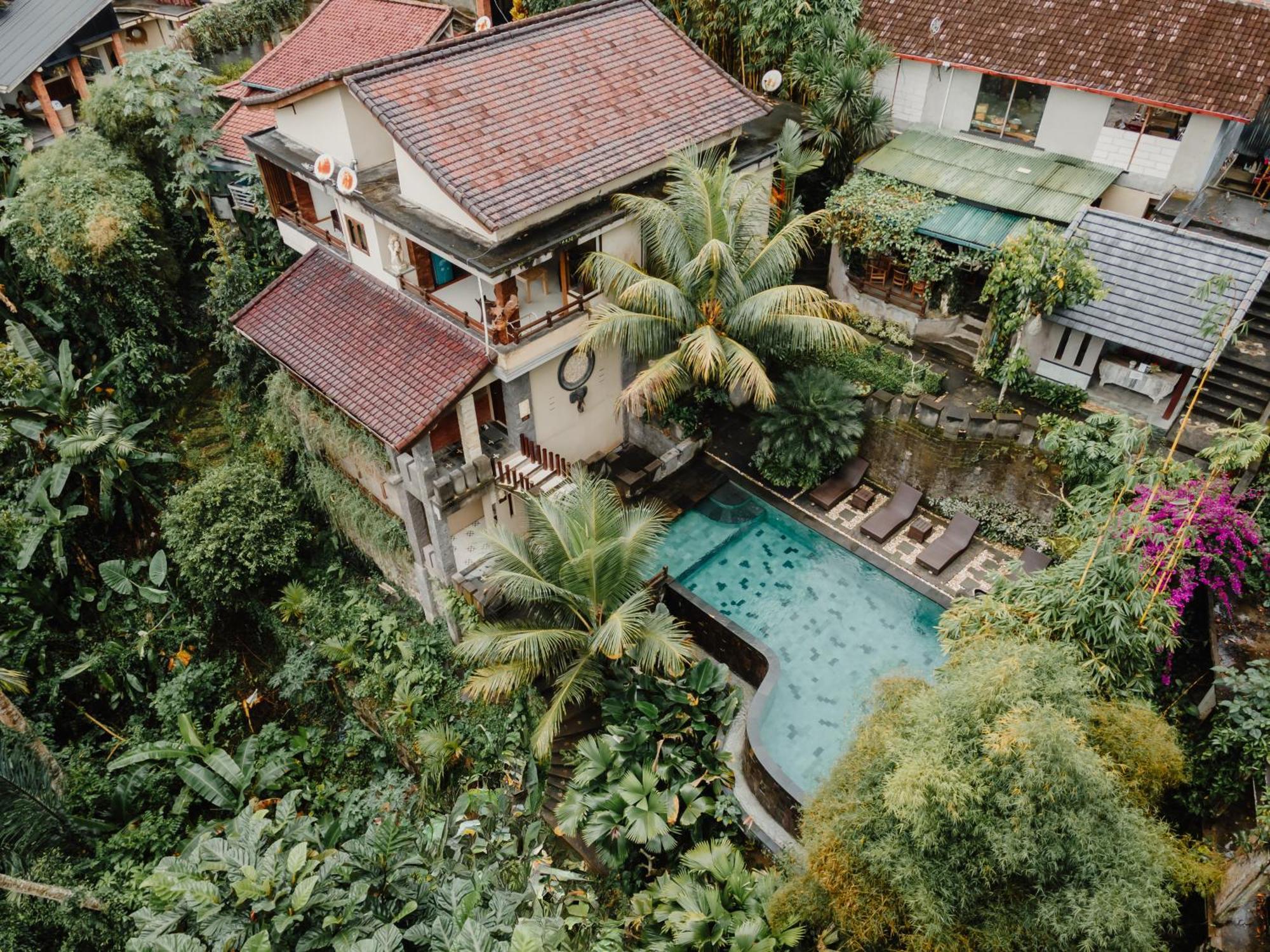 Готель The Iyang Ubud Екстер'єр фото